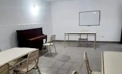 El agua entró a las aulas y el piano estuvo a punto de quedar bajo el agua: el drama del Conservatorio de Bella Vista