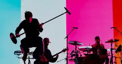 Los 10 mejores discos de rock de 2025: un año de riffs, reinvención y caos controlado