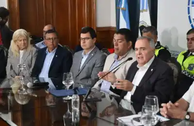 Jaldo responde con dureza a la oposición y ratifica a su ministro de Interior