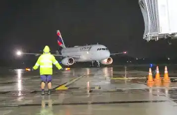 Se cae la conexión: el vuelo que prometía abrir Tucumán al mundo desaparece del mapa