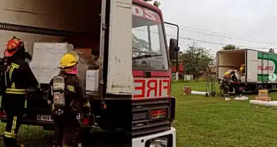 Alerta en Yerba Buena: Un camión con una carga peligrosa obligó a un operativo de emergencia