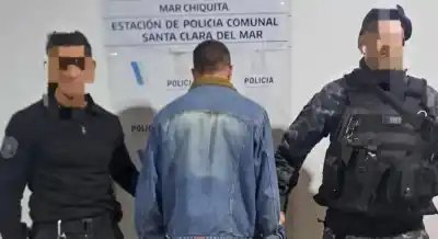 Una nena de 11 años llegó a su casa y lo que vio la obligó a correr a la comisaría: el padrastro quedó detenido