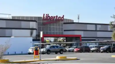 Tras millonaria compra de hipermercados, anuncian recortes que dejarían sin trabajo a decenas de empleados