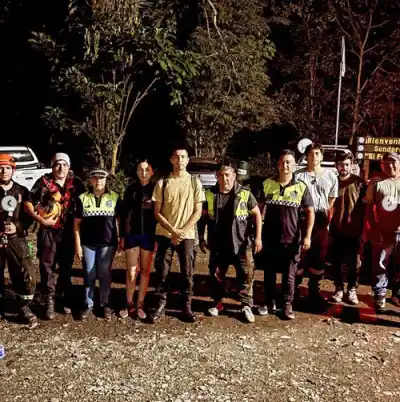 Se perdieron en la montaña y lo que pasó después movilizó a todo un equipo de rescate