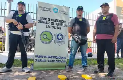 Perseguidos por la policía, arrojaron una bolsa sospechosa a un contenedor: lo que encontraron cambió todo