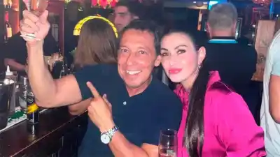 Empresario filmado en un bar repitiendo gestos por los que su hija fue detenida en Brasil
