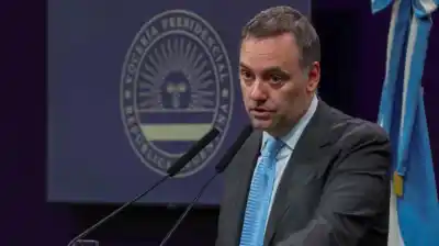 El jefe de Gabinete contrata abogado penalista mientras enfrenta múltiples causas judiciales