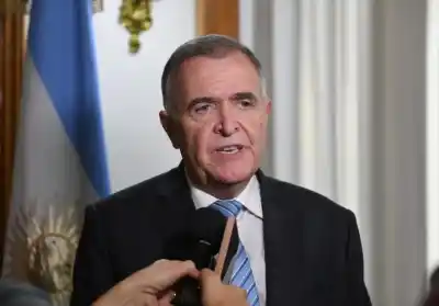 Tres vidas perdidas y cientos de afectados: el gobierno provincial intensifica la asistencia tras las inundaciones