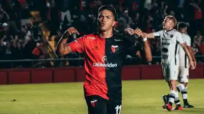 Un futbolista profesional argentino hizo algo que nunca antes se había visto en el deporte nacional