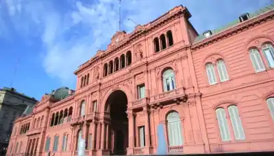 Bloquean el acceso a periodistas en la Casa de Gobierno tras revelaciones sobre una campaña extranjera