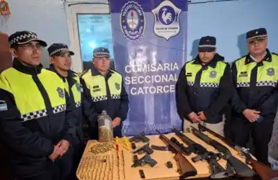 Allanan una vivienda y descubren un arsenal oculto tras una denuncia por amenazas
