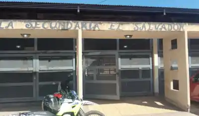 Un compañero alertó a las autoridades: adolescente fue demorado con un arma en su escuela