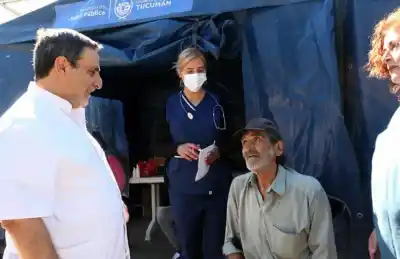 Recorren casas tras inundación histórica: lo que encontraron en las familias afectadas