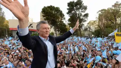 El expresidente inicia una gira por el interior con un objetivo claro: reconstruir su espacio político