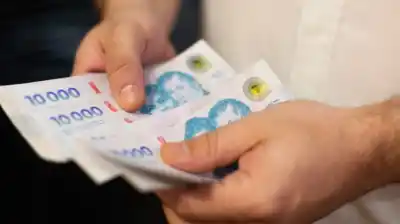 Este jueves se completa el pago de sueldos: ¿quiénes pueden retirar su dinero?