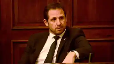 Una denuncia por abuso sexual obliga a un alto funcionario a dejar su cargo: ¿Qué reveló la carta de renuncia?