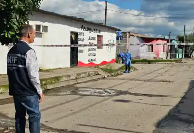 Cuatro disparos en plena calle: el sospechoso huyó pero terminó en un lugar inesperado