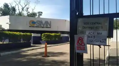Despidos masivos en un organismo clave: el paro que podría paralizar el país
