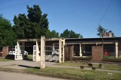 Un adolescente llevó algo a la escuela que dejó helados a sus compañeros: lo que pasó después sorprendió a todos