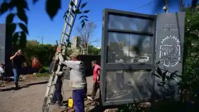 Una ciudad del interior tomó una medida extrema para combatir el delito nocturno y el debate está que arde