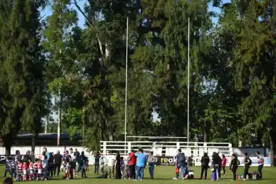 Una agresión en la tribuna deja una víctima con quemaduras y reabre un debate que nadie quiere escuchar