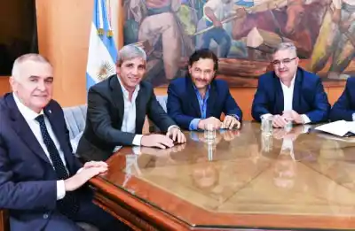 Una frase explosiva en la mesa política sacudió al Gobierno: ¿Qué pidió el ministro que generó un choque interno?