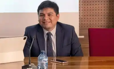 Indagan a un abogado por ofrecer gestiones judiciales: las pruebas que encontraron en su celular dejaron perplejos a los investigadores
