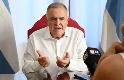 Gobernador exige medidas extremas tras ola de amenazas en escuelas: ¿Qué pasará con los responsables?