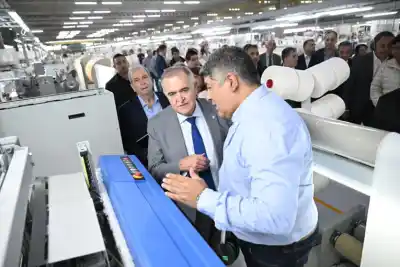 Una visita gubernamental desvela el plan secreto para salvar una industria en crisis