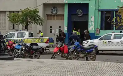 Allanaron una comisaría en medio de una investigación por la muerte de un joven bajo custodia