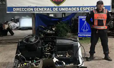 Roban autos en Buenos Aires, los desarman y envían las piezas por correo a Salta y Jujuy: el circuito que preocupa a las autoridades