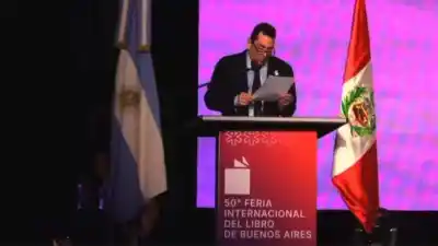 Tensión en la apertura de la Feria del Libro: Cifelli agradeció a Milei y fue silbado por el público