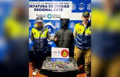 Un hombre revisaba puertas y ventanas en Alderetes y la Policía encontró algo más