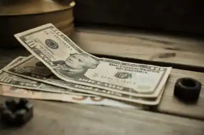 El dólar oficial se despertó y superó los $1.400 por primera vez en semanas
