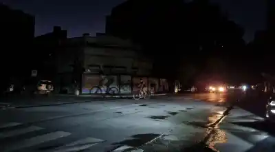 Fuertes vientos provocan cortes de luz y baja tensión en San Miguel de Tucumán