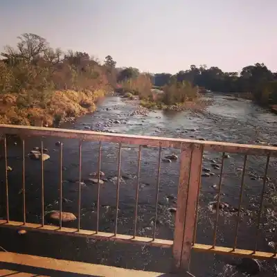 Joven apuñalado en el río Marapa de Graneros tras una pelea por celos