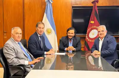 Un gobernador clave para el Gobierno se planta y rechaza la reforma electoral: “Es un traje a medida”