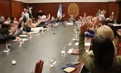 Reunión clave en la UNT: rechazo al Gobierno, crisis en la obra social y una candidatura que genera expectativa