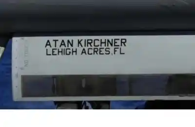 Milei se fotografió con un avión que lleva el nombre Kirchner y la explicación de las FF.AA. dejó a todos helados