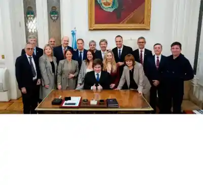 El Gobierno aprobó un aumento del 123% para altos funcionarios: ¿cuánto cobrarán desde junio?