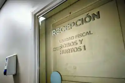 Entró a una casa pidiendo comida y lo que hizo con un cuchillo de 30 cm heló a la familia