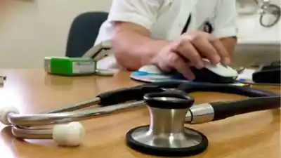 El duro golpe al bolsillo: 742.000 personas dejaron la medicina privada en dos años