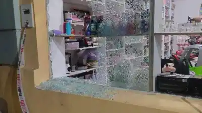 Destrozaron la vidriera de un local recién inaugurado y lo que dejaron abandonado en la huida sorprendió a todos