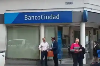 Perdió su tarjeta y el banco le siguió cobrando: la multa millonaria que cayó en Tucumán