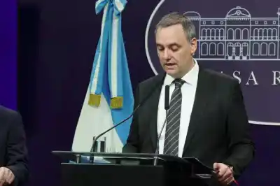 La Justicia encontró movimientos de dinero digital de Manuel Adorni y el detalle que llama la atención