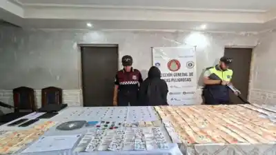 Allanan por segunda vez un kiosco de drogas en la Costanera Norte y detienen a una mujer