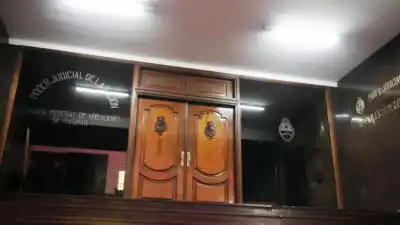 El teléfono que delató todo: las pruebas que complican a un empleado judicial en una causa por tráfico de influencias