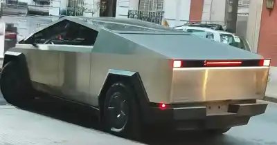 Llegó al Congreso con una camioneta de más de 100 mil dólares y desató un escándalo interno