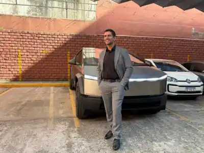 Dueño del Tesla Cybertruck que apareció en el Congreso rompió el silencio: cuánto pagó y por qué lo dejó ahí