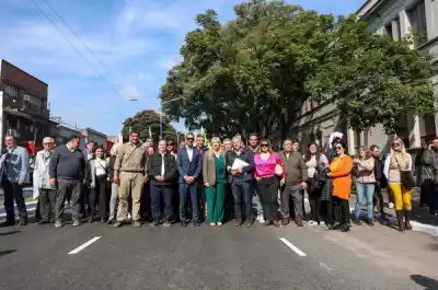 Recuperaron una avenida clave en la capital tucumana: lo que encontraron bajo el asfalto